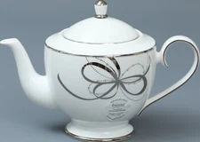 PROUNA JEWELRY CRYSTAL RIBBON Fine Bone China Tea Pot