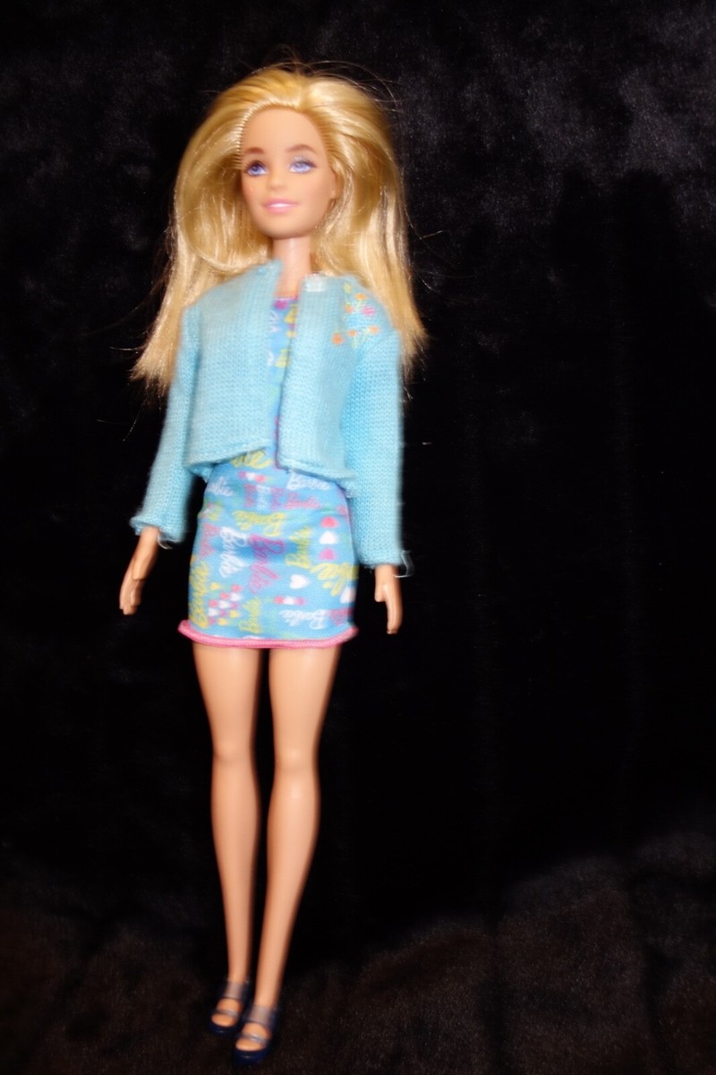 Mattel 2000's Barbie Doll Wearing Blue Dress | eBay Mattel 2000's Barbie Doll Wearing Blue Dress | eBay