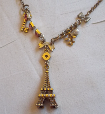 アクセサリー Belle BETSEY JOHNSON LOVELY PINK CRYSTAL INLAY PARIS EIFFEL TOWER