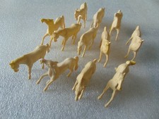 12 CHEVAUX DE MARQUE JACQUET FIGURINES PUBLICITAIRES ANCIENNES