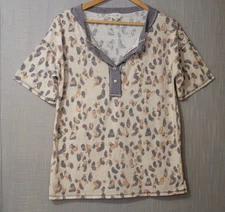 Bibi Henley Top Animal Print Lightweight Beige/Brown/Grey Women's M #H96-6