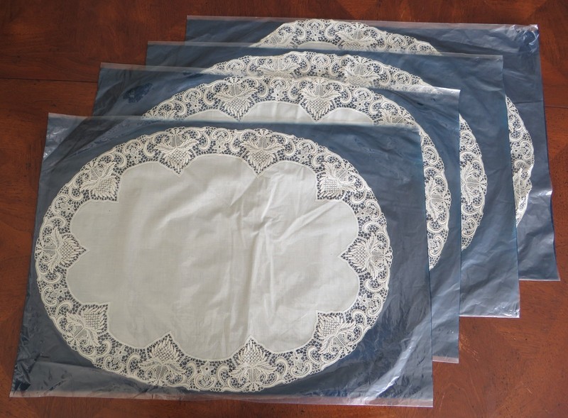 Vintage WHITE VINYL OVAL LACE PLACEMATS-Set of Four-Made in Italy-Unused