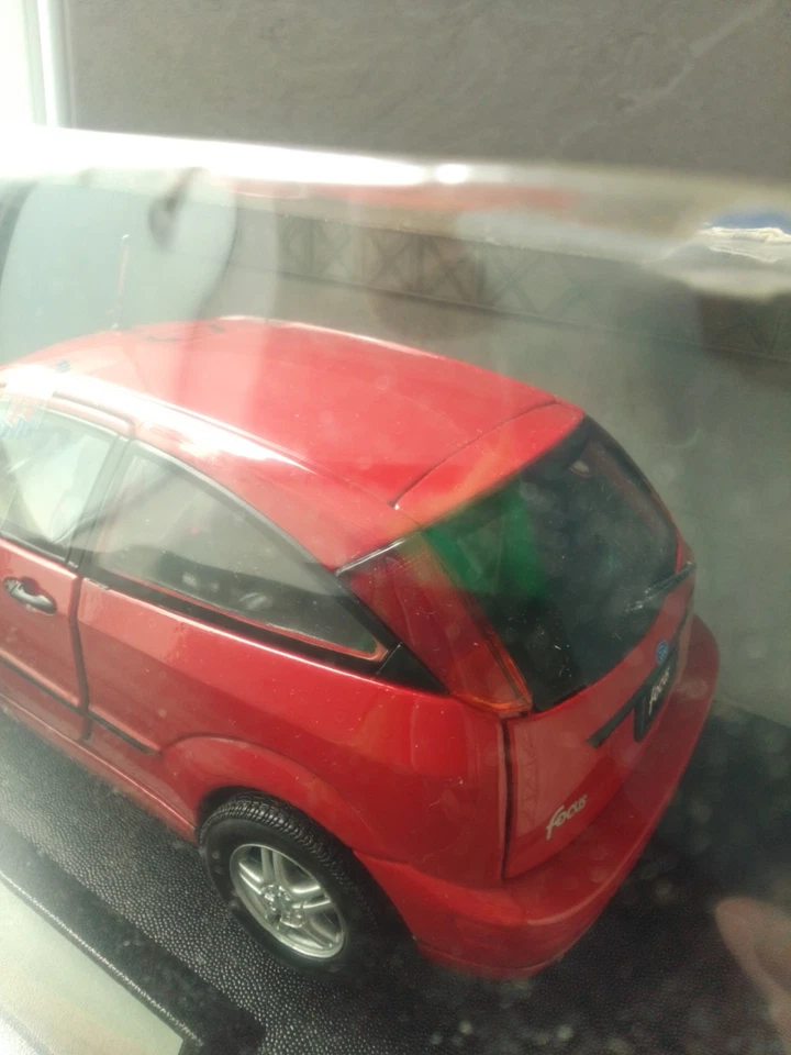 FORD FOCUS 1:18 MOTORMAX - Immagine 4 di 4