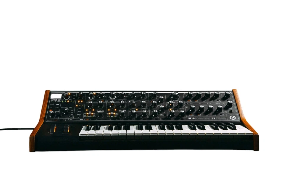MOOG Subsequent 37 - Image 2 of 4