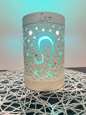 Lampada artigianale pietra Leccese con intarsio segno zodiacale Leone Leo