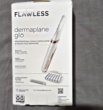 Finishing Touch Flawless dermaplane glo Sonic built in safety Guard Light NWT