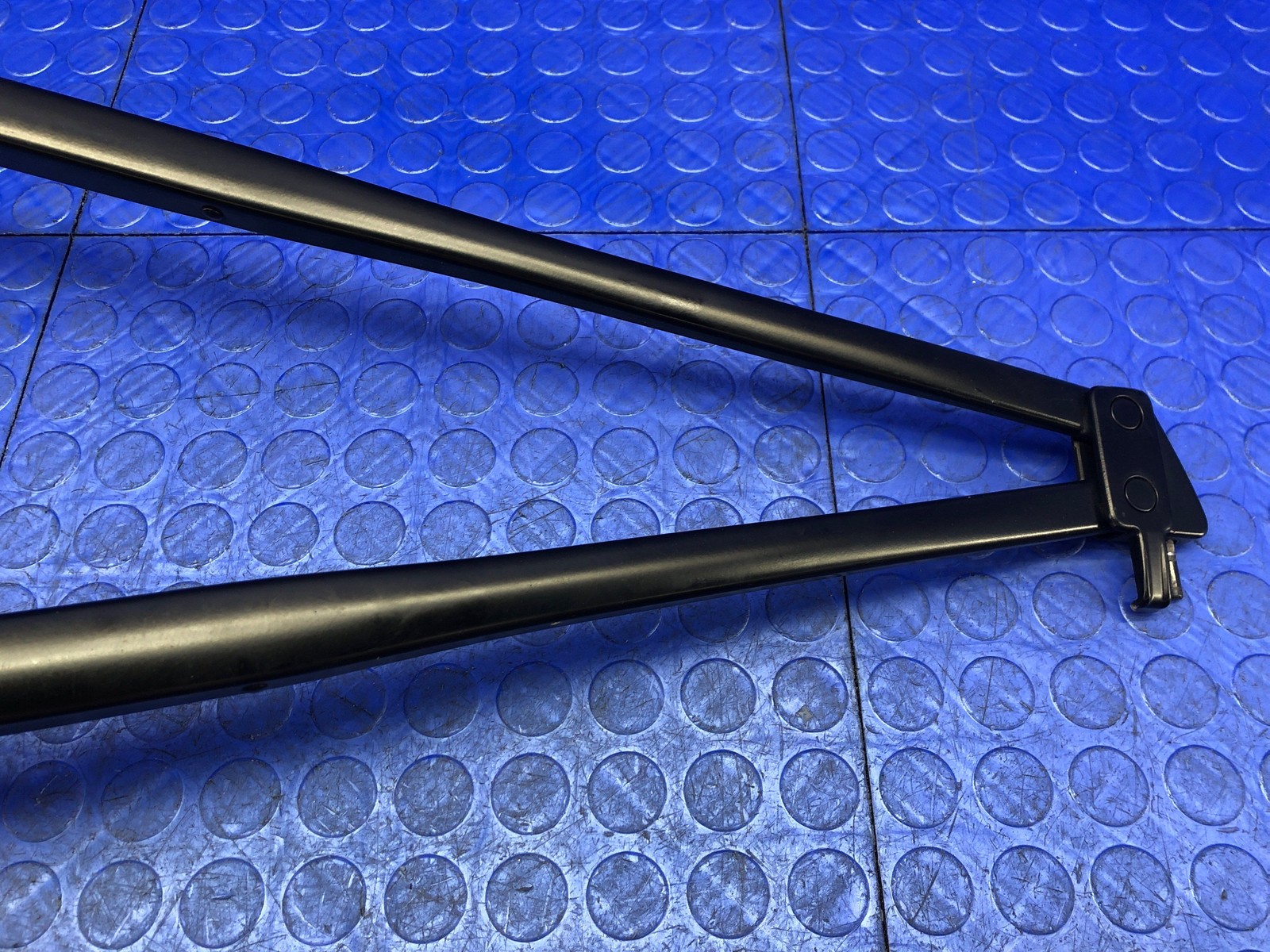 2016-2021 MCLAREN 570S OEM FRONT RIGHT LEFT WINDSHIELD WIPER ARM SET