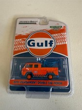 GREENLIGHT HOBBY EXCLUSIVE GULF OIL 1970 VOLKSWAGEN DOUBLE CAB TOW TRUCK D8