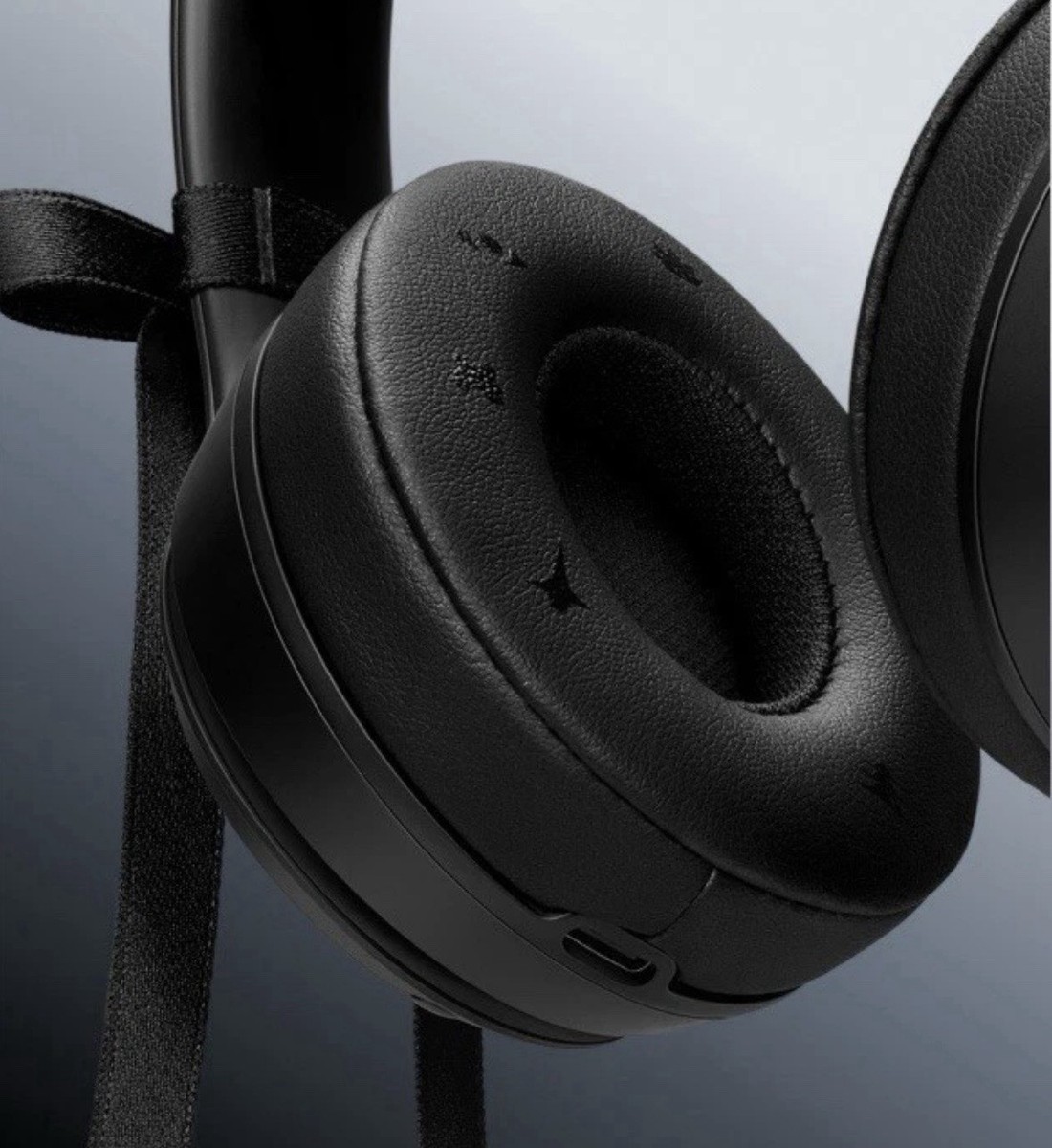 Brand New Beats Solo 4 Jennie Special Edition Onyx Black | eBay