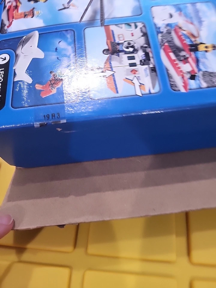 LEGO 60013 City Coast Guard Helicopter NEW Rare Retired Missing Stickers - Image 2 of 4