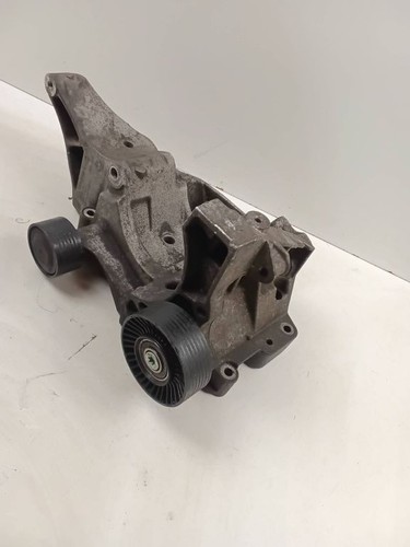 BMW 1 E81 E87 2008 Diesel Generatorhalter / Lichtmaschine 13992010 AXW374