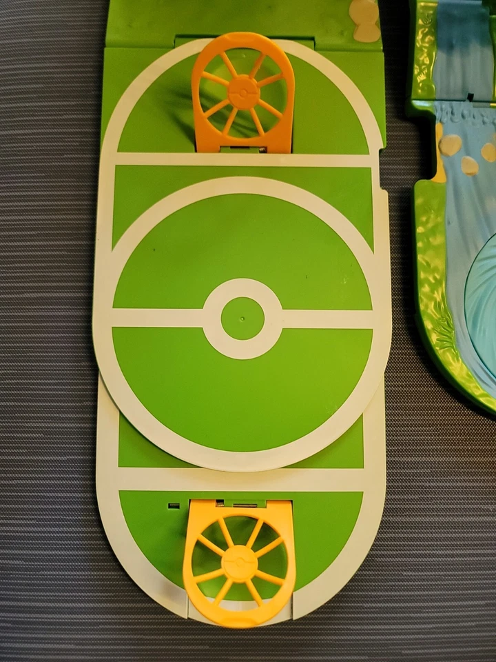 Pokemon Estuche Mochila Juego Set 2020 SOLO ESTUCHE SIN FIGURAS Foto 2 de 4