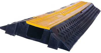 1 Kanal Auto Kabelbrücke Kabelschutz Überfahrrampe Kabelmatte Kabelkanal Rampe - Bild 1 von 4