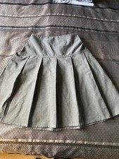 Gonna scuola plissettata grigia bambina M e S, età 13-14 anni.