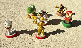 Nintendo amiibo Super Mario Bros Lot Mario Yoshi Bowser Toad Gold Edition