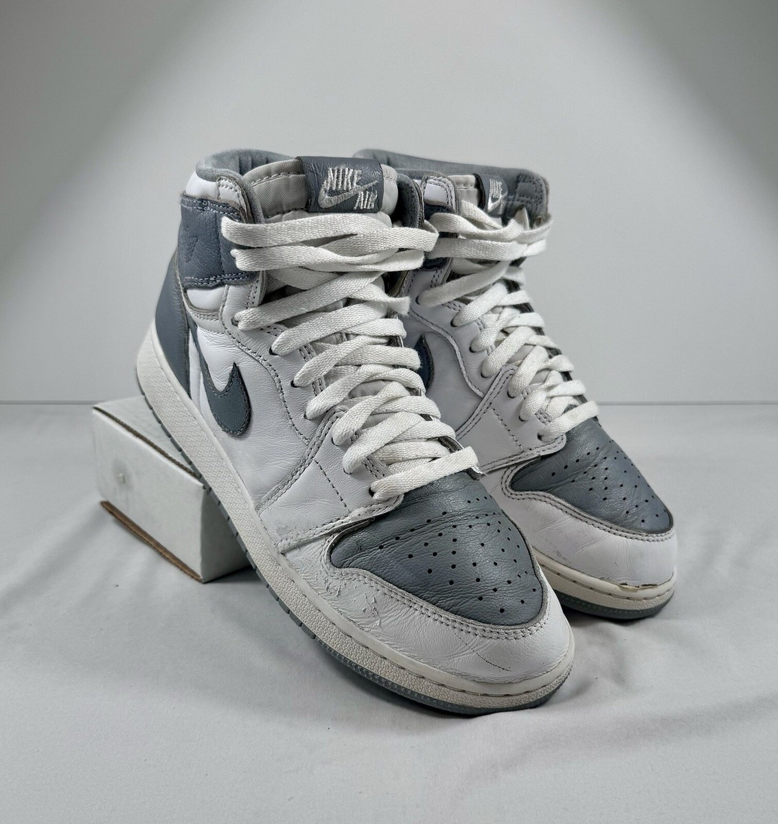 Air Jordan 1 Retro High OG GS 575441-037 Stealth/White Size 7y New Never Worn Nike Air Jordan 1 Retro High OG GS Stealth White (575441-037  main image 3