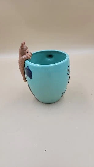 222 QUINTA TAZA DE CERÁMICA CON BABY LAMA ASOMÁNDOSE POR ENCIMA DEL BORDE MT/NUBE PINTADA Y 3D Foto 3 de 4