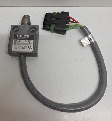 GUARANTEED! RITE HITE 5A 125/250V ROLLER PLUNGER LIMIT SWITCH 18211