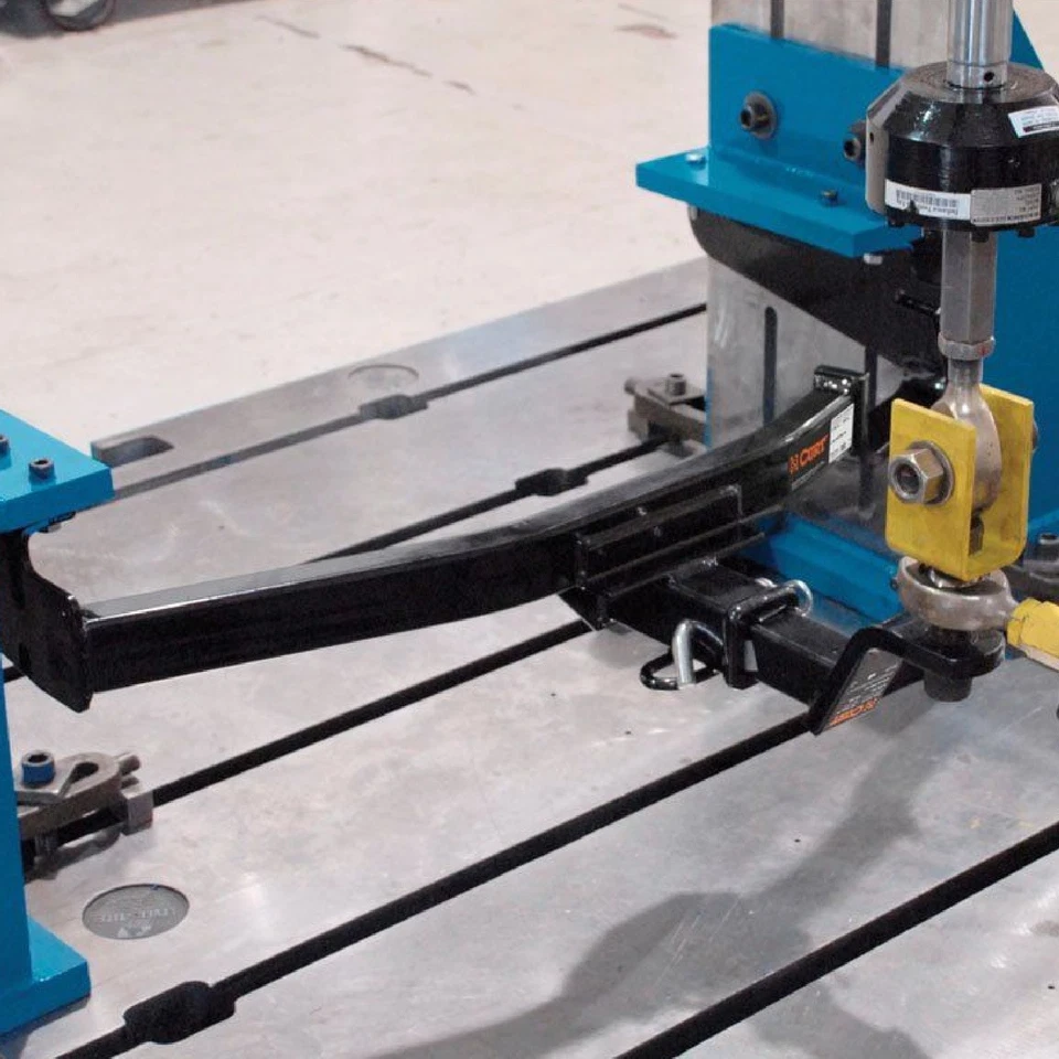 CURT CLASS 2 TRAILER HITCH & WIRING FOR ES300 / ES330 / AVALON / SOLARA - Imagem 4 de 4