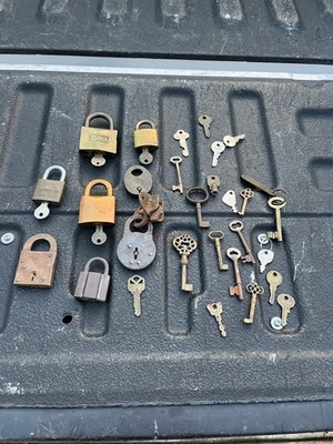 Vintage Padlock & Key Lot Tona Cole US Eagle More A PLEASE READ DESCRIPTION