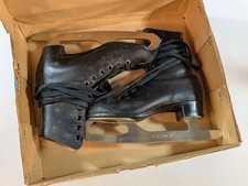 Vintage 1970s CCM Black Leather Figure Skates w/ Original Box - Size 7.5