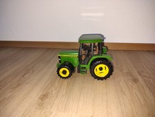 Bruder John Deere Traktor 32 