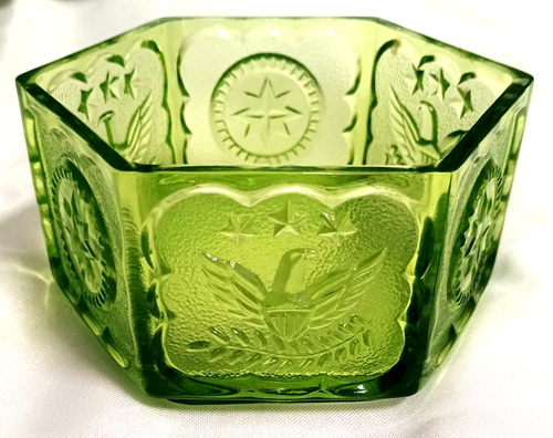 Vintage Indiana Green Glass Patriot Dish Colonial Eagle Star Hexagon Bowl Dish