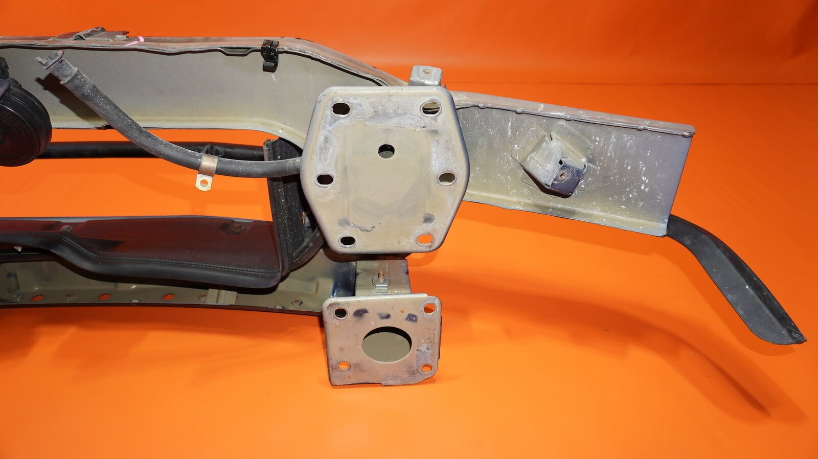MASERATI QUATTROPORTE RADIATOR SUPPORT REINFORCEMENT 2005 2006 2007 2008 M139