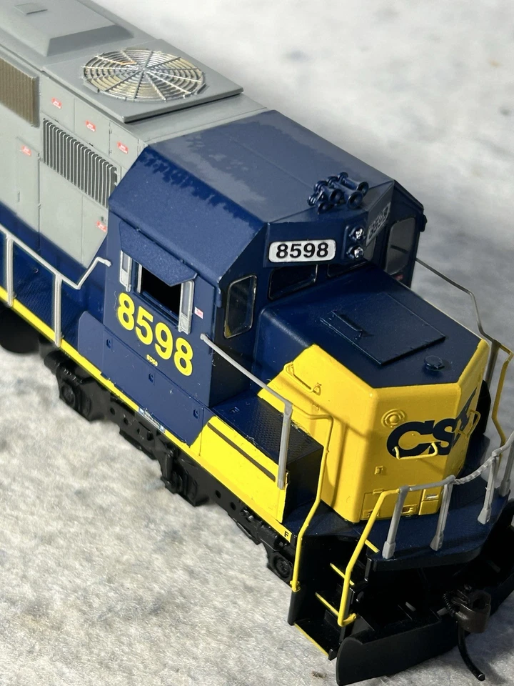 Beautiful Athearn RTR  SD-50 CSX Railroad HO DCC Ready Loco - Image 4 of 4