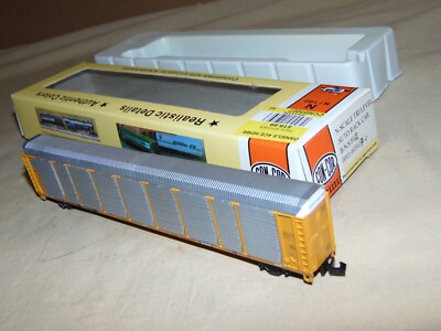 CON COR N 603027  BNSF  TRI LEVEL AUTO RACK   +BOX