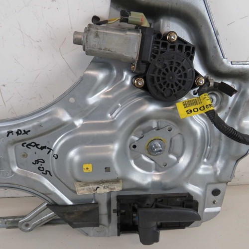Pannello alzavetro posteriore destro Kia Cerato Mk1 2003-2006 usato (61093) - Picture 2 of 3