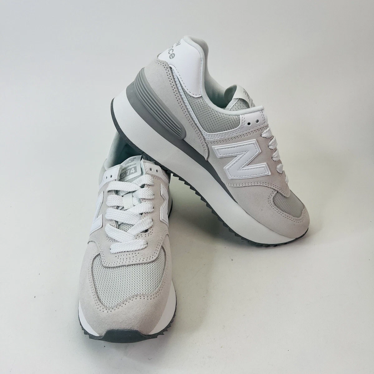 574 rain cloud with white