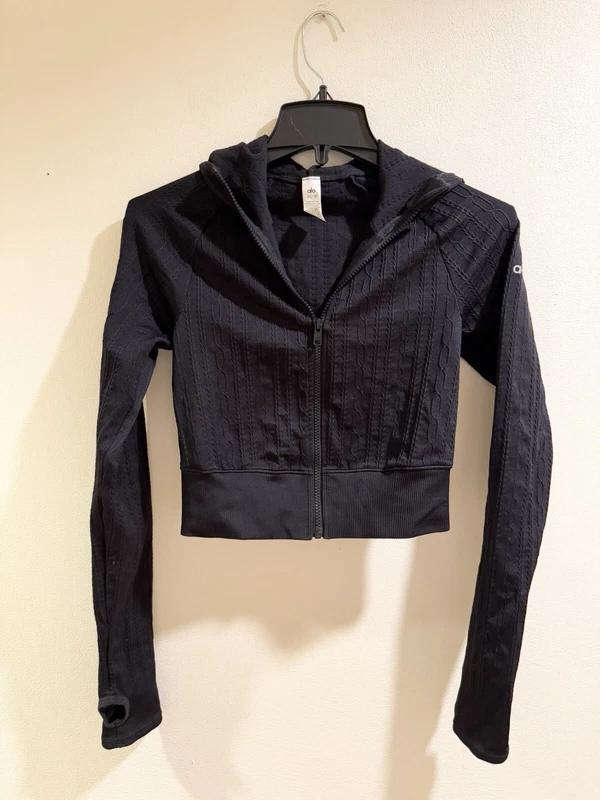 alo-yoga seamless cable knit jacket