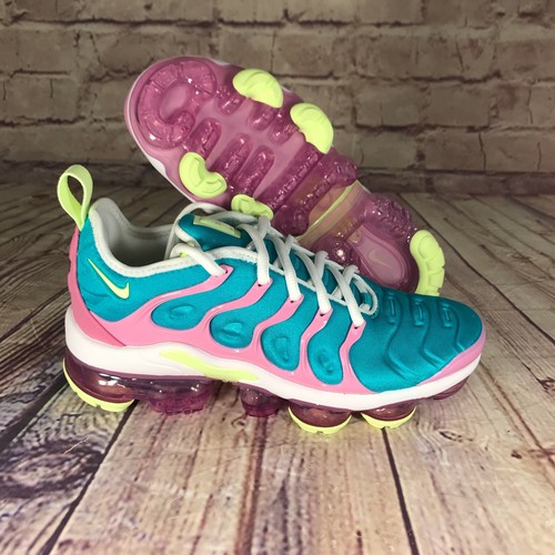 vapormax plus white size 5