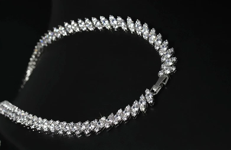 Conjunto de aretes collar zafiro azul enchapado en platino de 18k creado en laboratorio elegante regalo Foto 4 de 4