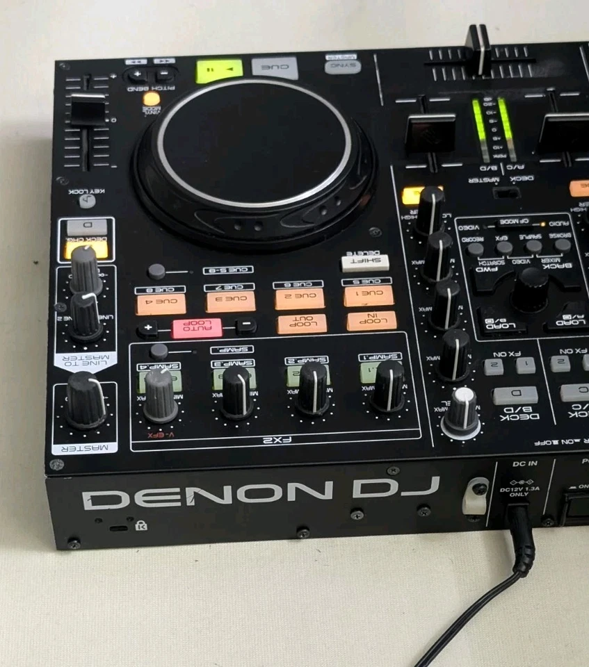 Denon DJ MC 3000 Professional DJ 4 Deck Controller HQ Audio Interface USB MIDI - Bild 2 von 4