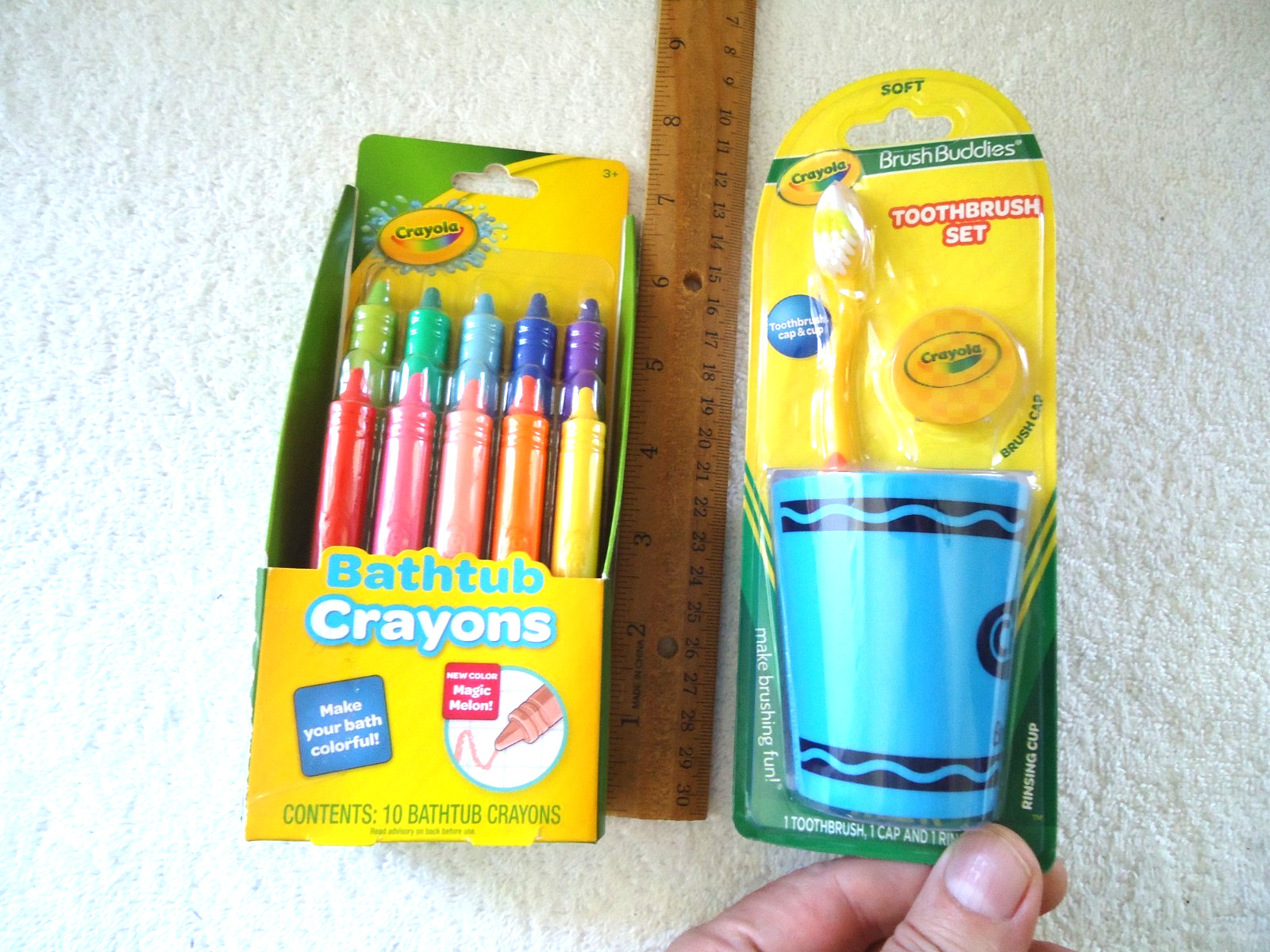 " NIP " Lot Of 2 Crayola Items,1,Bathtub Crayons,1,Brush Buddies Toothbrush Set