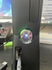 XBOX 360 SLIM CONSOLE BUNDLE - 2 CONTROLLERS - 250GB - WORKING