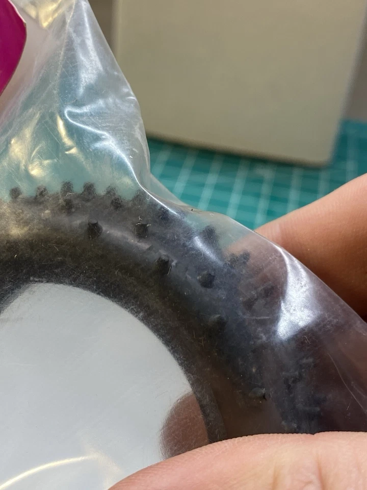 Vintage Team Trinity Front 2.2" Pneus Mini Spikes RC - Imagem 2 de 4