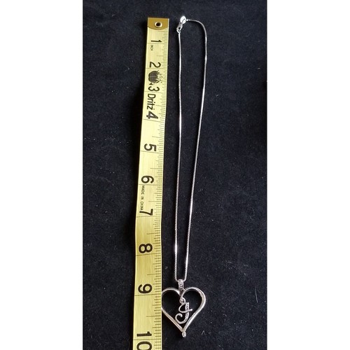 B.G.E. 925 Sterling Silver G Heart pendant and 17 inch necklace - Imagen 3 de 9