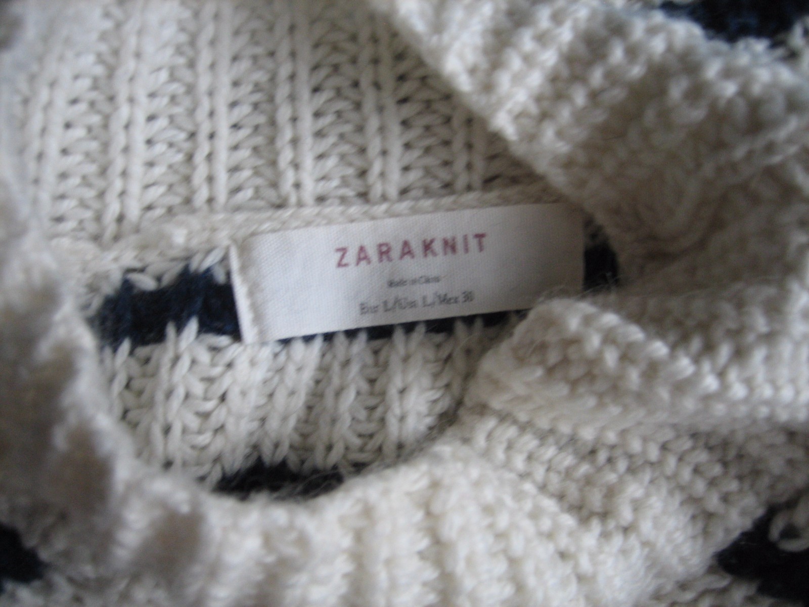 VERY RARE ivory cream white navy blue ZARA cable jumper sweater cable knit image 4
