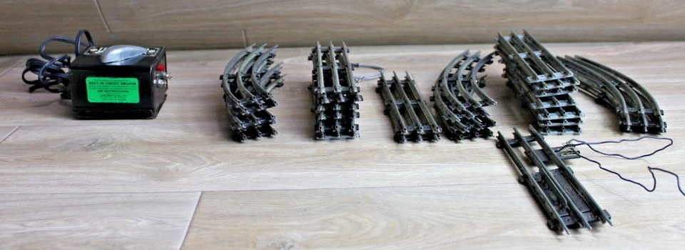 L~Vintage Marx Toy Transformer #1239 Louis Marx Train W/ Tracks Untested - Image 2 of 4