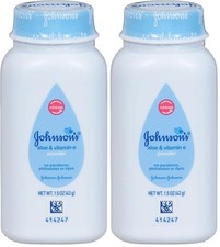 Johnson's Baby Naturally Derived Cornstarch Baby Powder with Aloe and Vitamin E