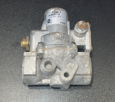 Baso Gas Safety Valve H15DA-3, 1/2 PSI G-LP