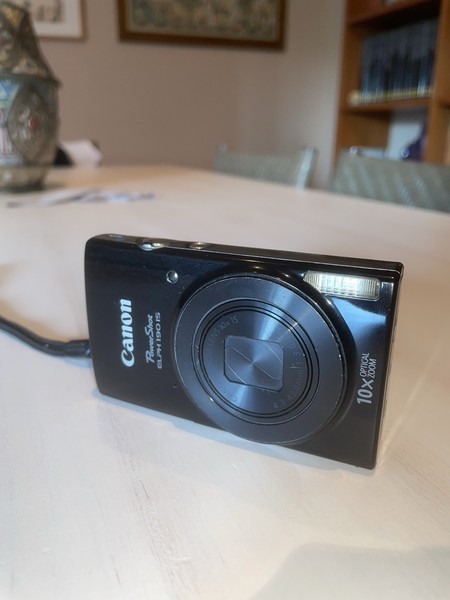 canon power shot elph 190 is