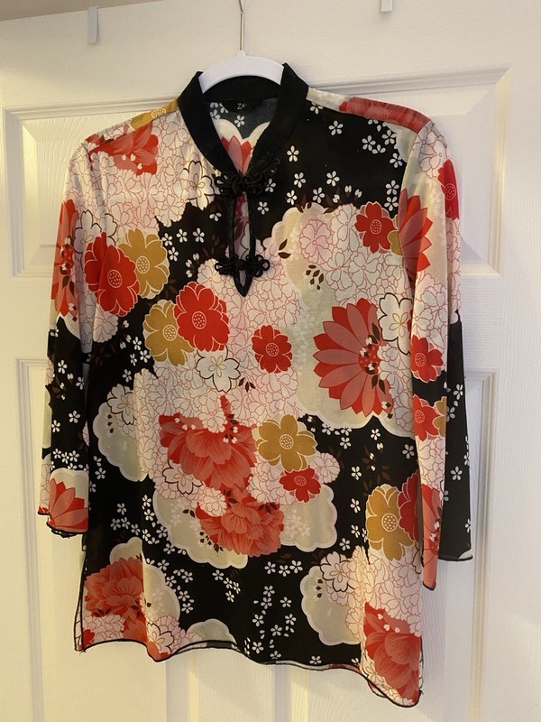 Vtg Chinese Top Sz L Classic Red Floral Design Frog Closing At Neck