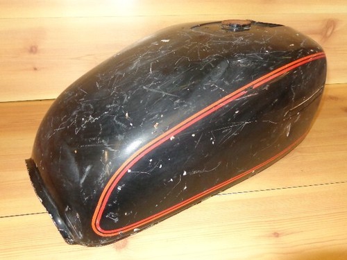 1977-1980 Suzuki GS550E GS550 GS 550 E OEM Fuel Gas Tank - Picture 5 of 14