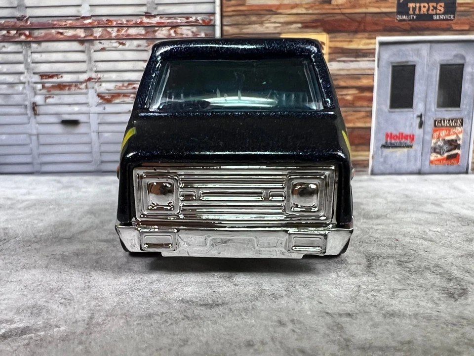 🔥🔥🔥Hot Wheels Super Van HW City SWAT  Unit 822 C16🔥🔥🔥 - Image 2 of 4