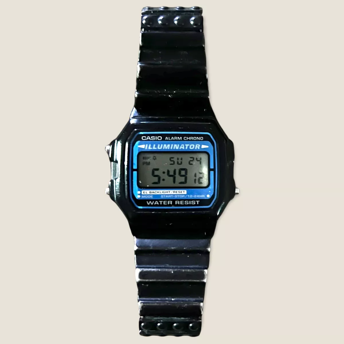 Vintage Casio F105 Men s Resin Band Alarm Chrono Illuminator Light