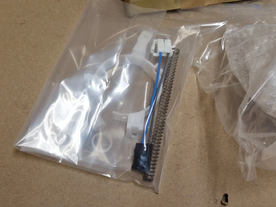 Mazda 5 CR CW 2.0 In tank Fuel Filter Body 2007-on LF5W13ZE0 Genuine NEW OEM - Image 2 of 4